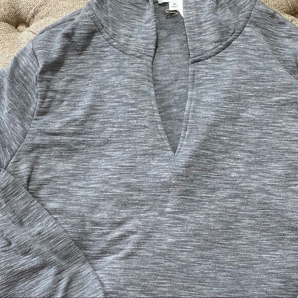 Cropped Hooded Knit Top - Picture 11 of 13